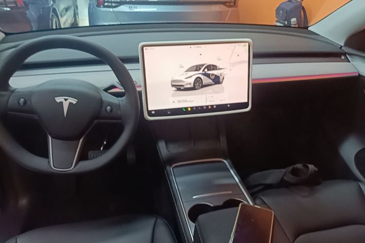 Tesla Model Y 2024 #13 Tesla Model Y 2024 immagine di auto #13