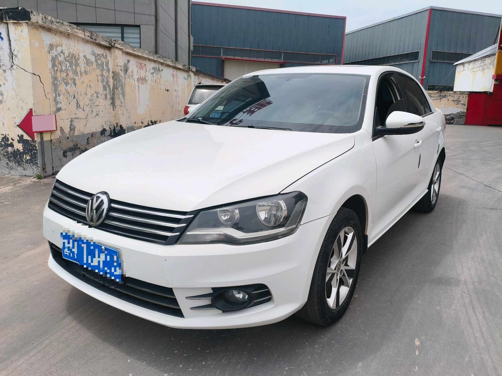 Volkswagen Bora 2015 car image 