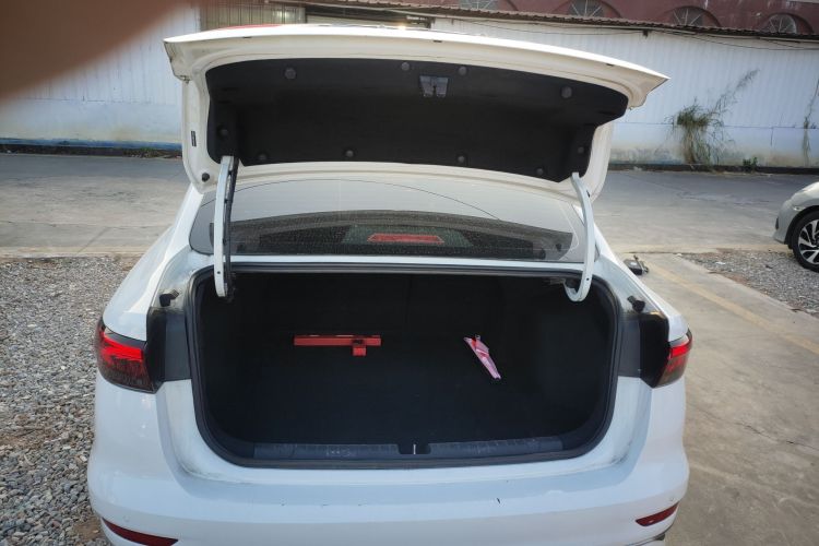 GEELY Emgrand 2022 #19 GEELY Emgrand 2022 car image #19
