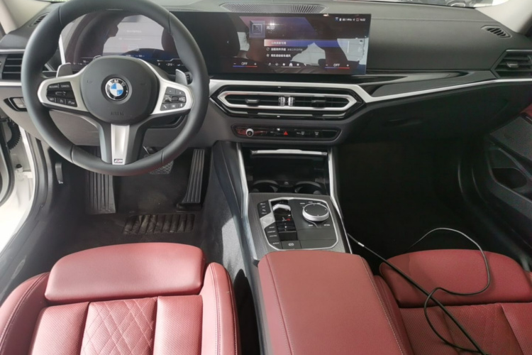 BMW 3 Series 2025 #10 BMW 3 Series 2025 car image #10