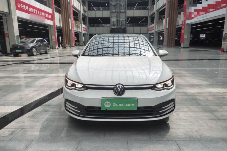 Volkswagen Golf 2022 car image #3