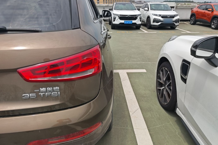 Audi Q3 2015 #8 Audi Q3 2015 car image #8