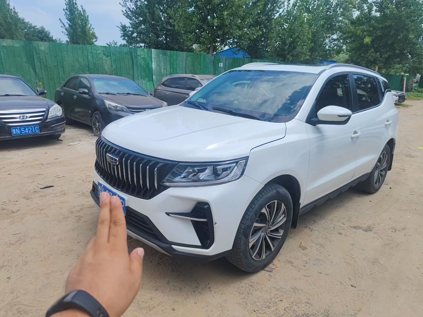 GEELY Vision X6 2021 صورة سيارة 