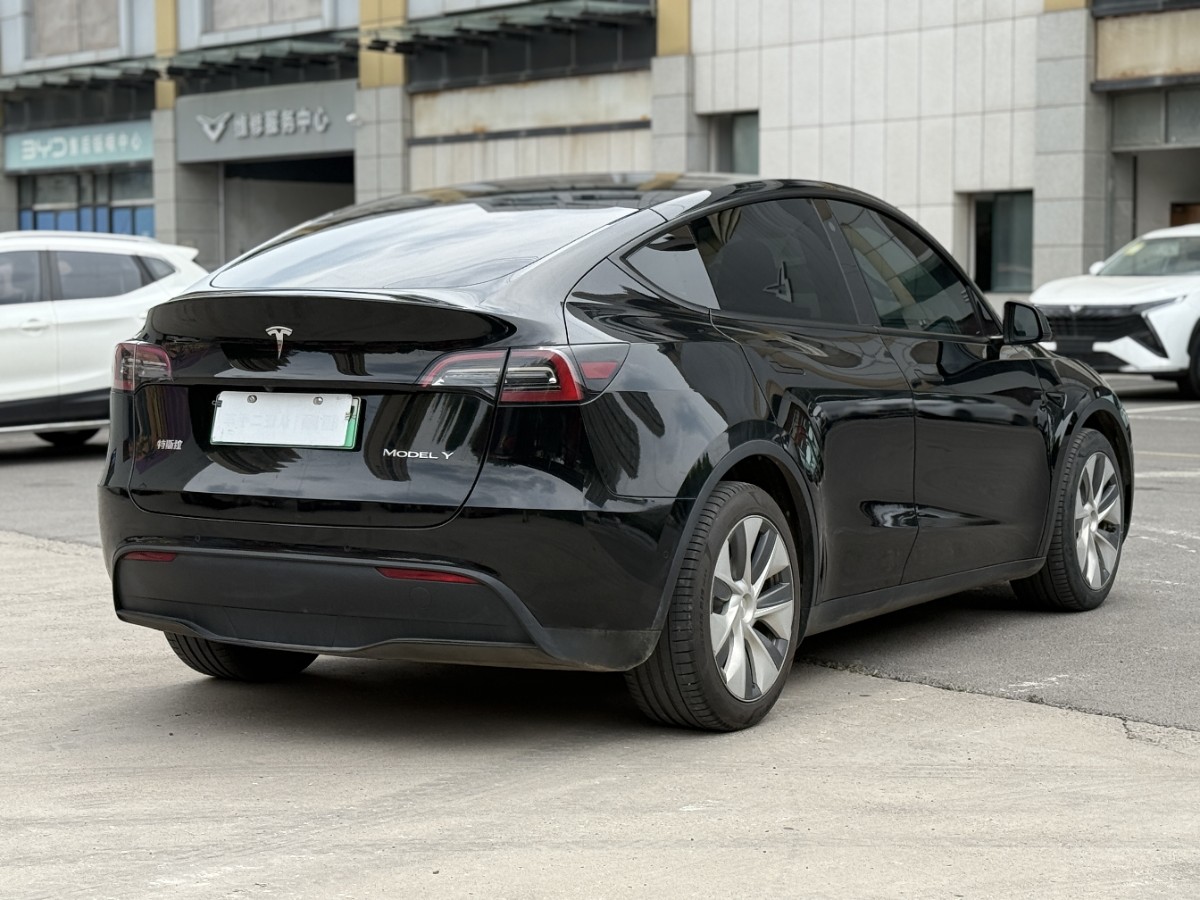 Tesla Model Y 2022 #8 Tesla Model Y 2022 car image #8