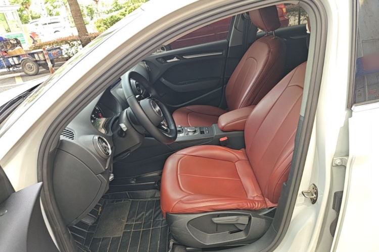 Audi A3 2019 car image #15