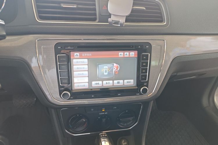 Volkswagen Lavida 2015 car image #17