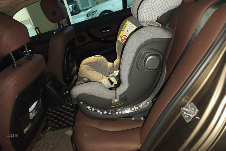 BMW 3 Series 2019 car image #19