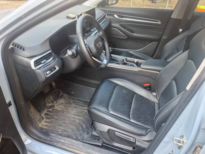 GEELY Emgrand 2023 imagem de carro #4