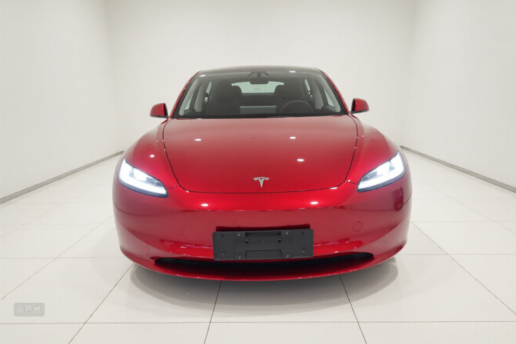 Tesla Model 3 2023 car image #3