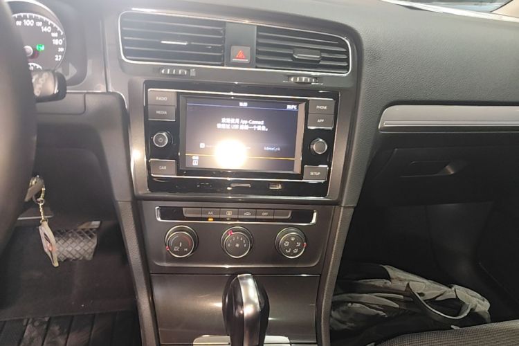 Volkswagen Golf 2018 #13 Volkswagen Golf 2018 car image #13