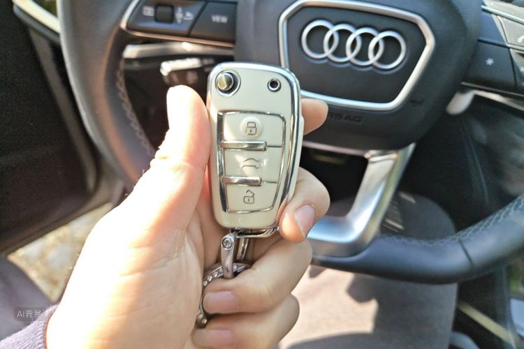 Audi Q3 2024 #10 Audi Q3 2024 изображение автомобиля #10
