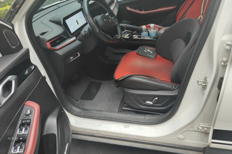 GEELY Coolray 2022 car image #18