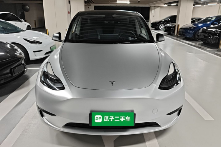 Tesla Model Y 2022 car image #3