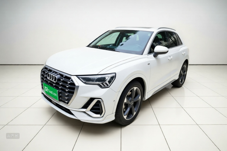 Audi Q3 2024 car image #2