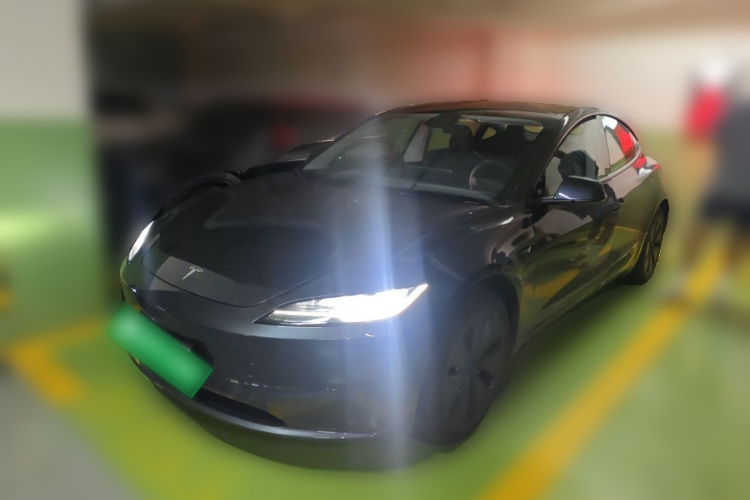 Tesla Model 3 2025 #2 Tesla Model 3 2025 car image #2
