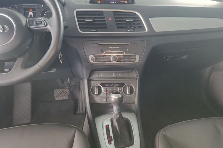 Audi Q3 2018 #13 Audi Q3 2018 car image #13