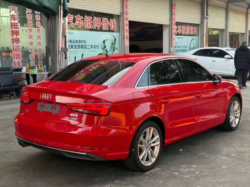 Audi A3 2019 car image #9