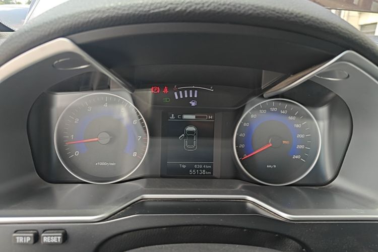 GEELY Emgrand 2016 car image #12