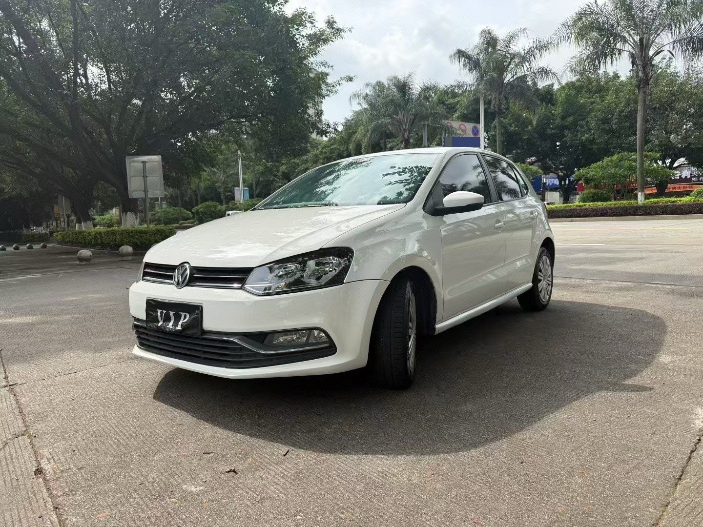 Volkswagen Polo 2017 car image 