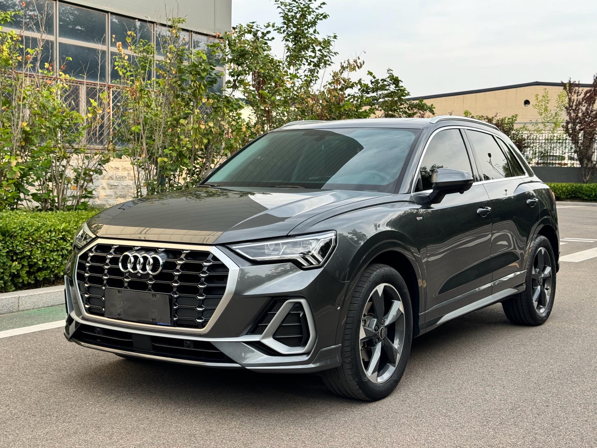 Audi Q3 2023 Audi Q3 2023 car image