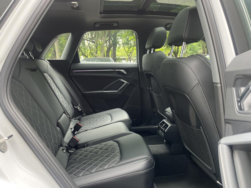 Audi Q3 2024 car image #14