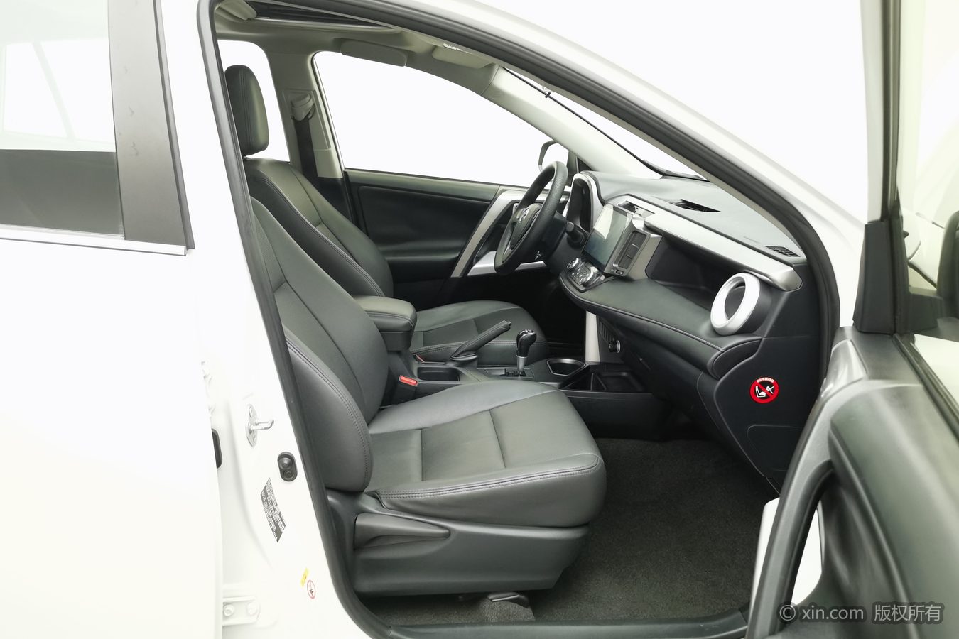 Toyota RAV4 2017 #24 Toyota RAV4 2017 صورة سيارة #24