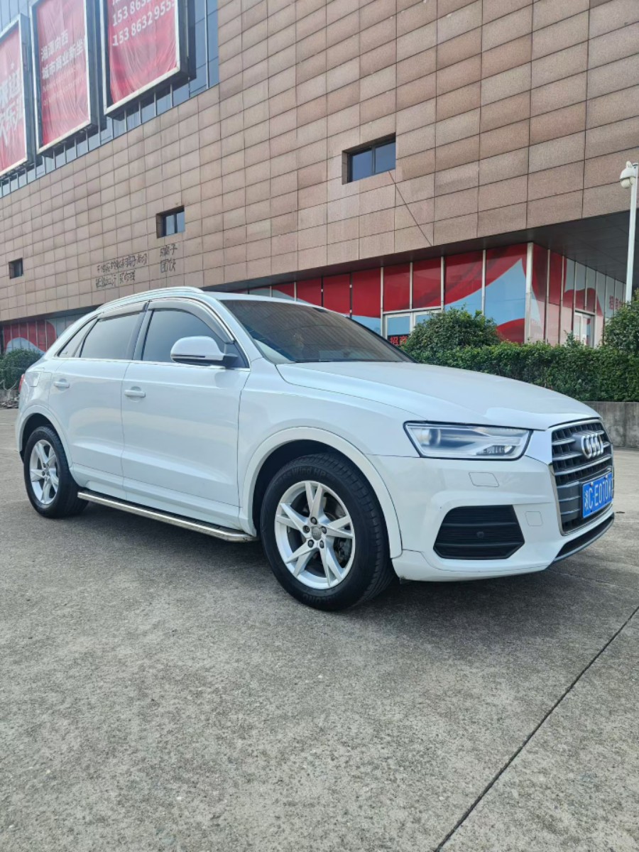 Audi Q3 2016 car image #3