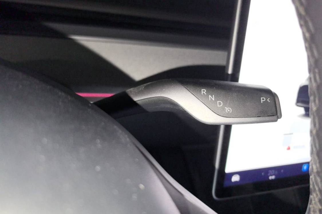 Tesla Model Y 2024 #27 Tesla Model Y 2024 car image #27