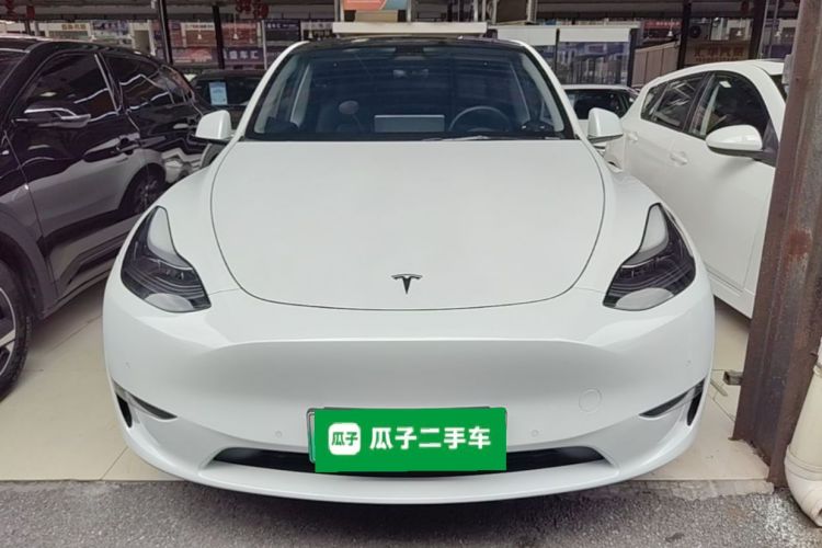Tesla Model Y 2021 car image #3