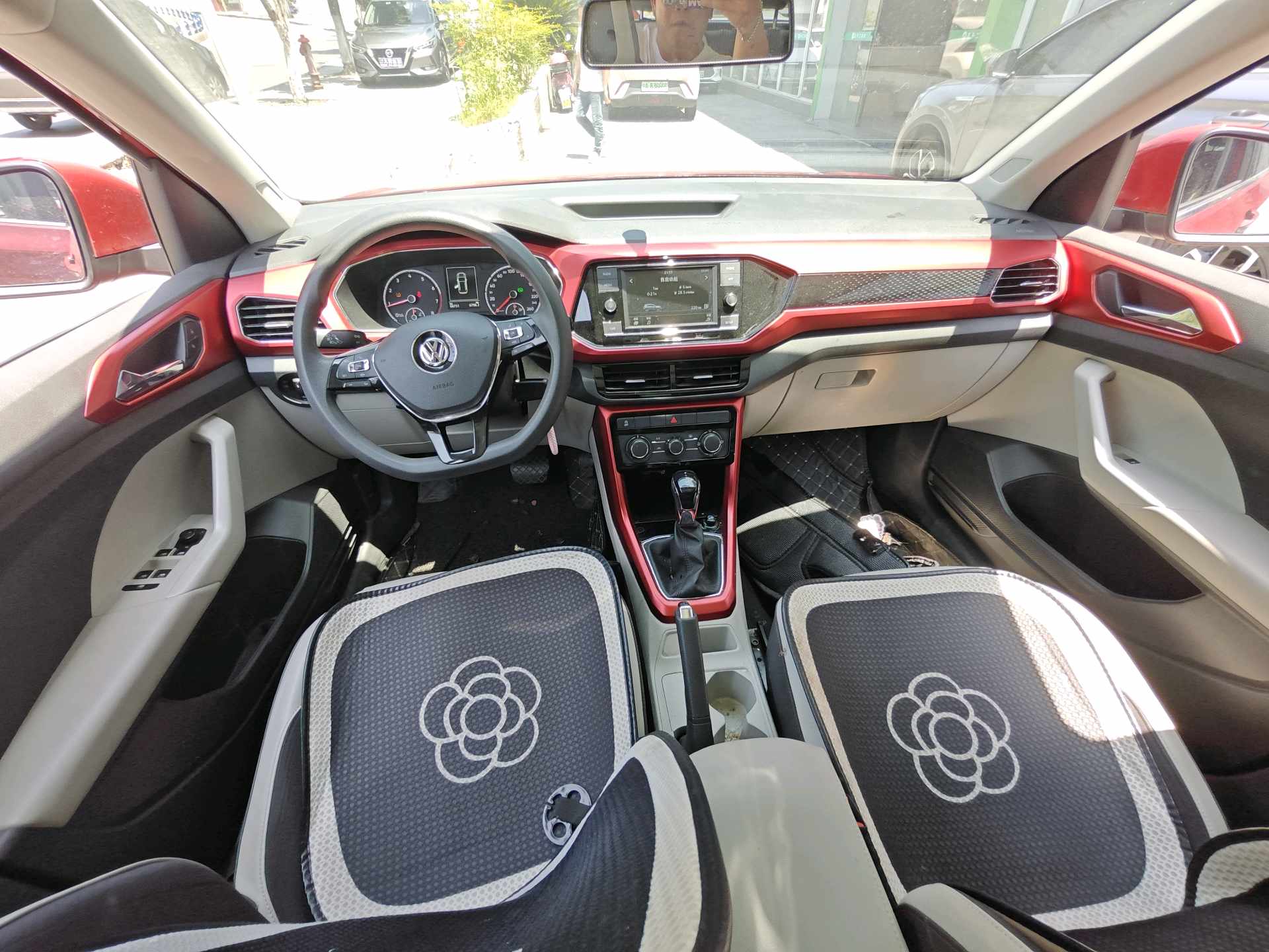 Volkswagen T-Cross 2020 immagine di auto #5