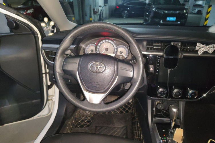 Toyota Corolla 2017 car image #11