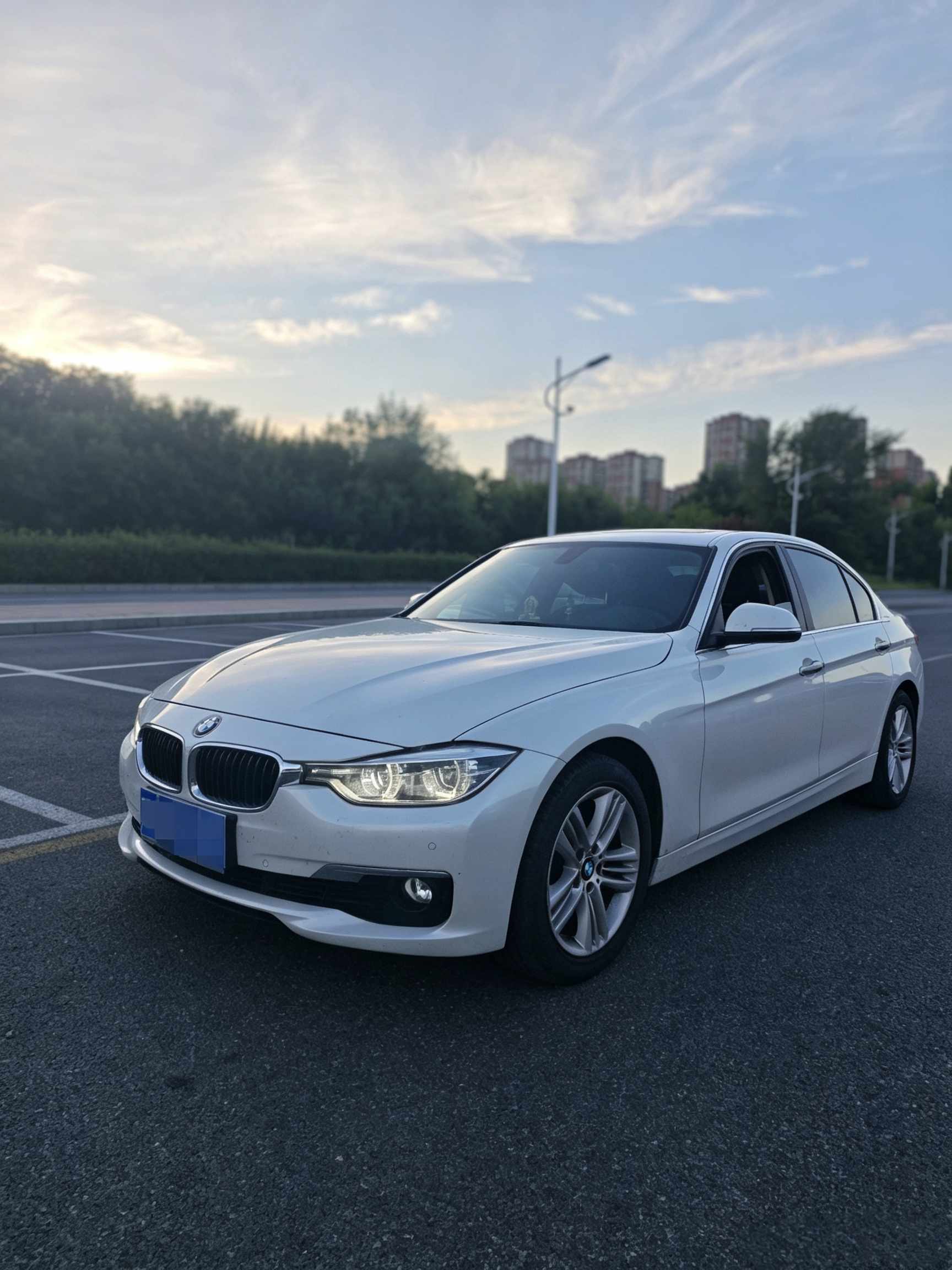 BMW 3 Series 2015 car image 