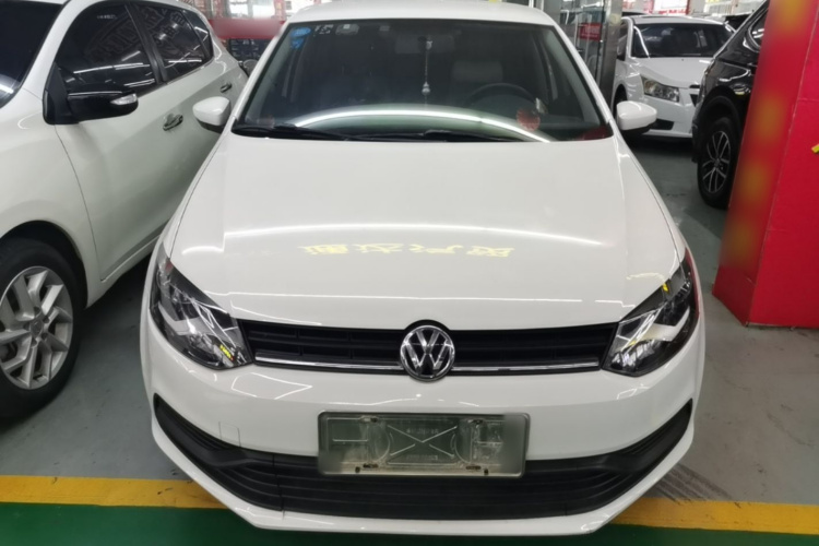 Volkswagen Polo 2018 car image #3