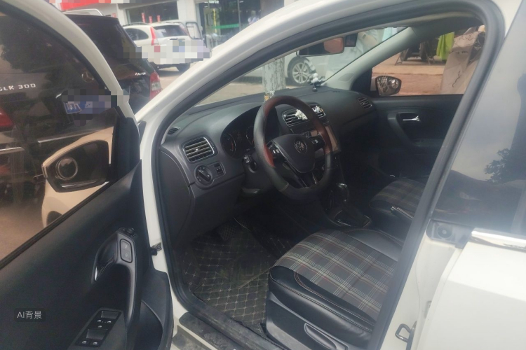 Volkswagen Polo 2018 car image #18