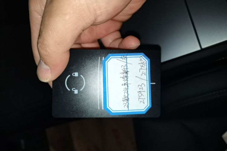 Tesla Model 3 2024 car image #9