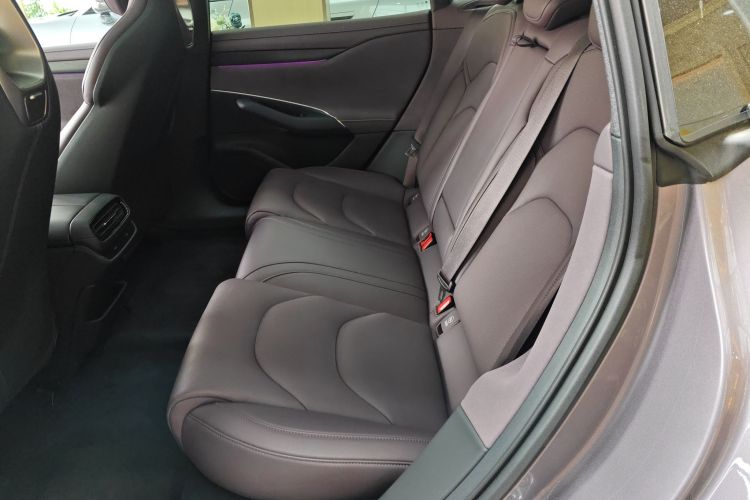 MI SU7 2024 صورة سيارة #13