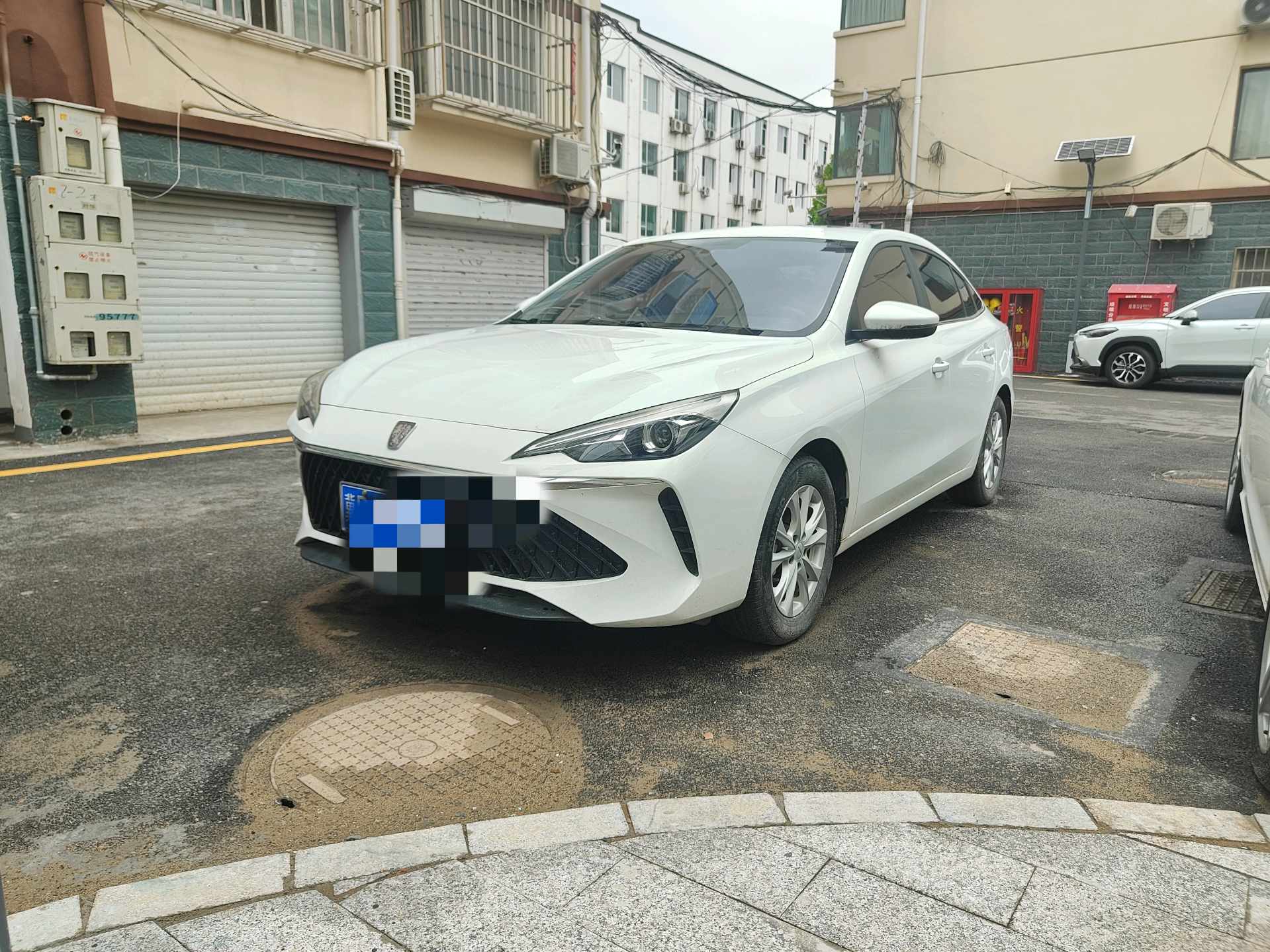 Roewe i5 2023 car image 