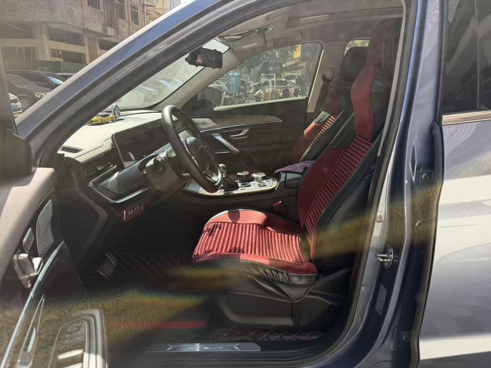 Jetour X70 PLUS 2022 صورة سيارة #4