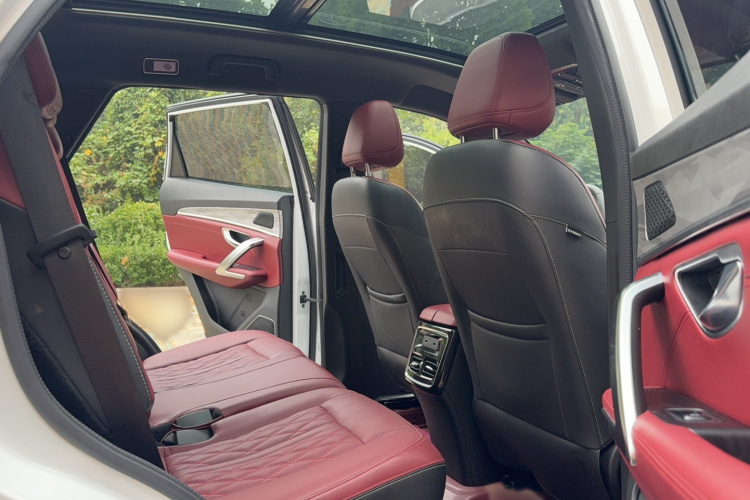 Jetour X70 PLUS 2023 #14 Jetour X70 PLUS 2023 car image #14