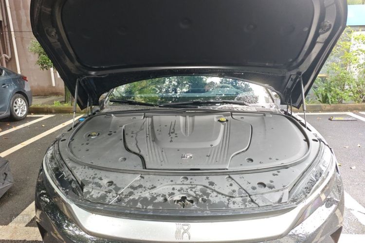 BYD Han 2025 car image #22