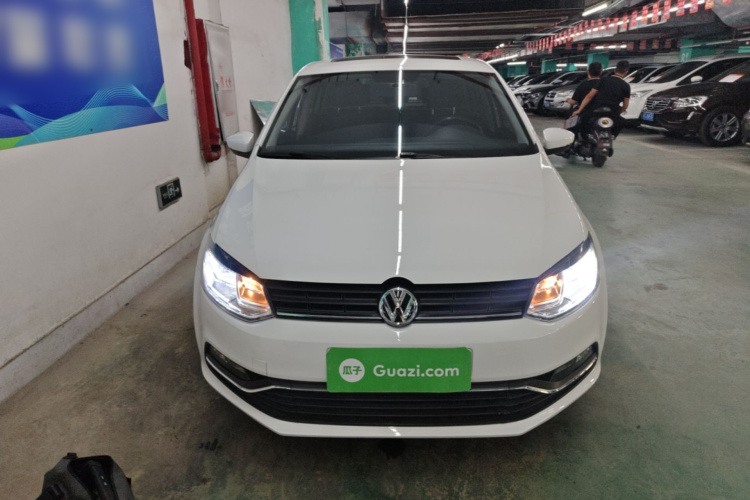 Volkswagen Polo 2019 car image #3