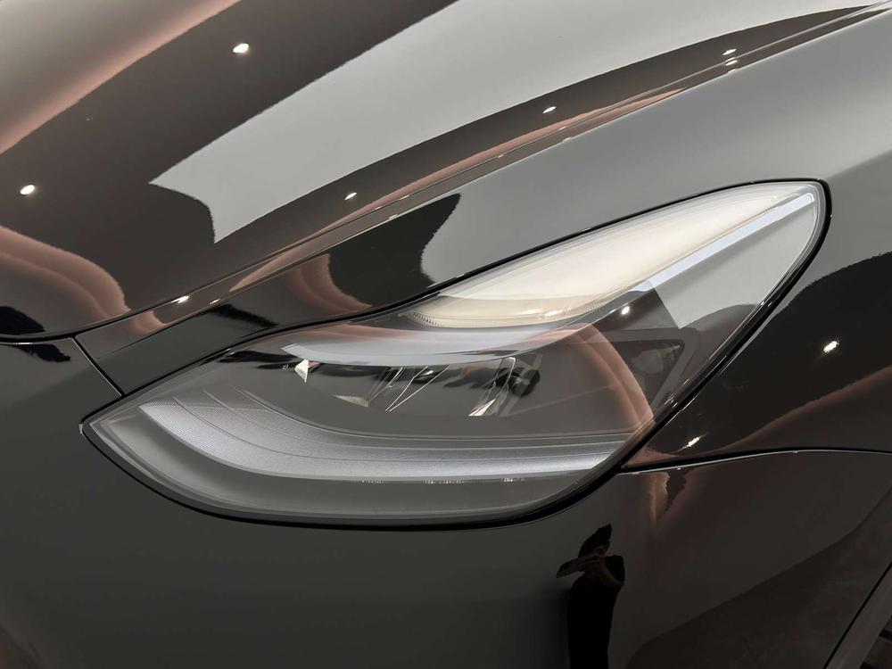 Tesla Model Y 2023 #8 Tesla Model Y 2023 car image #8