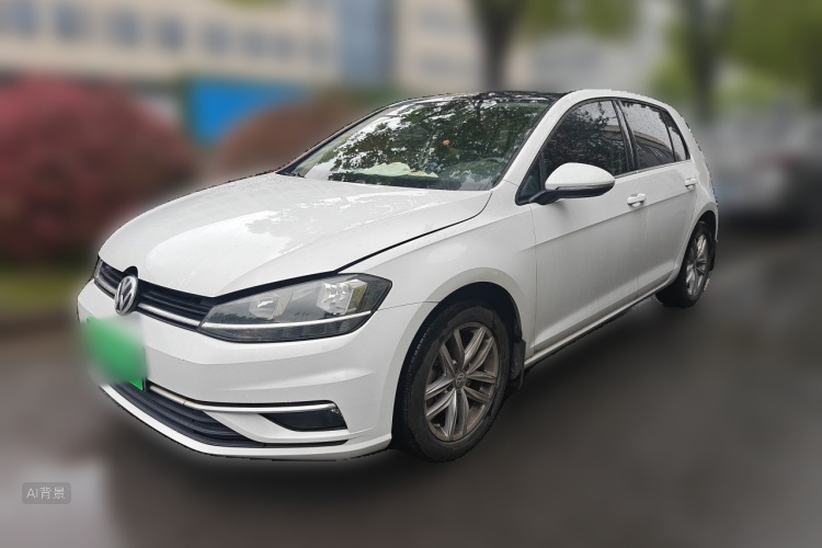 Volkswagen Golf 2019 car image #2