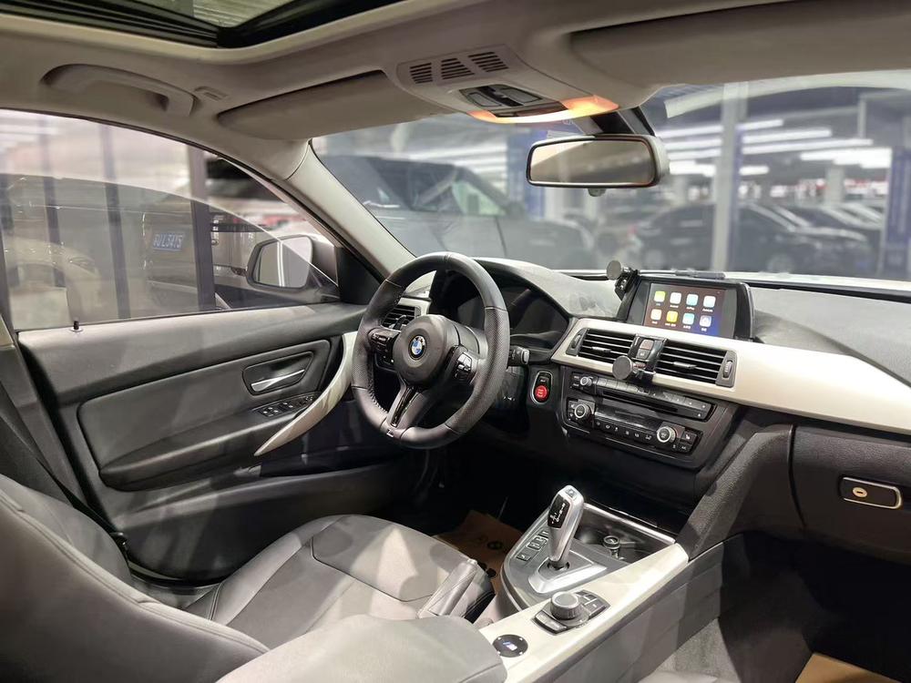 BMW 3 Series 2015 car image #16