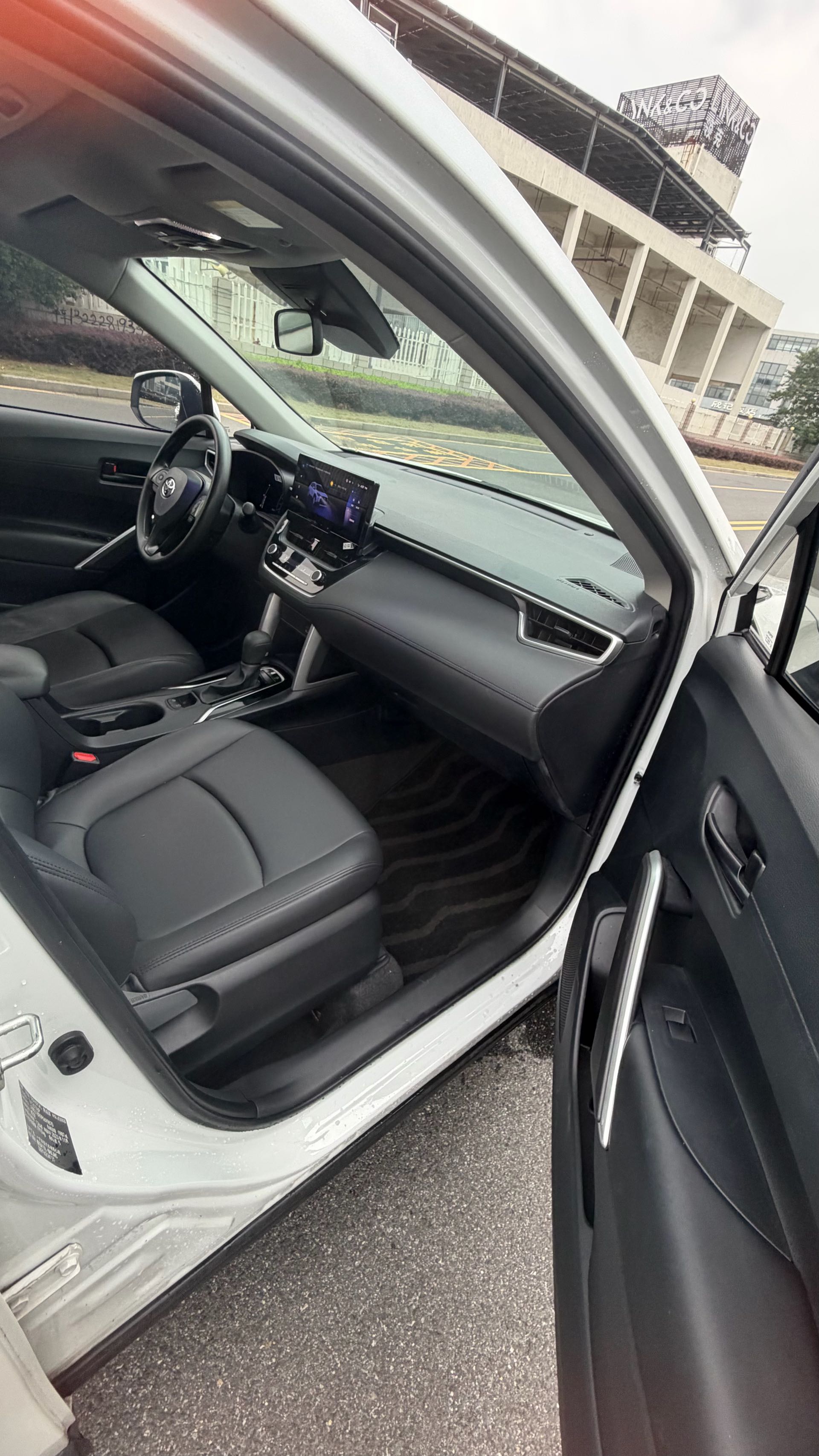 Toyota Corolla Cross 2024 صورة سيارة #6