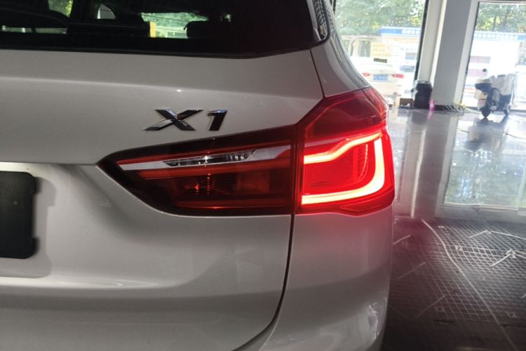 BMW X1 2017 car image #8