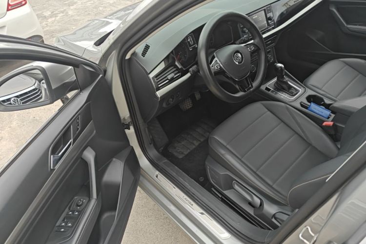 Volkswagen Lavida 2019 car image #16
