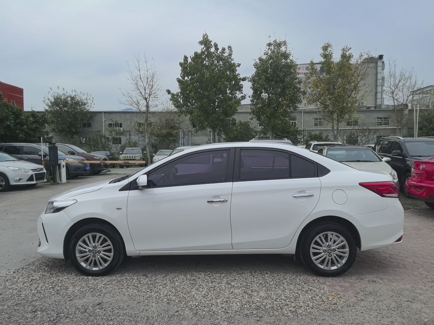 Toyota Vios 2019 #2 Toyota Vios 2019 صورة سيارة #2