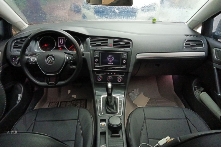 Volkswagen Golf 2018 car image #11
