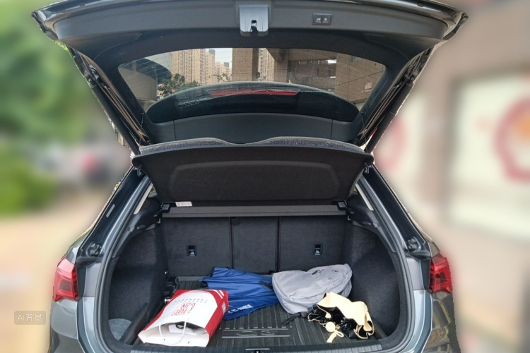 Audi Q3 2021 car image #21